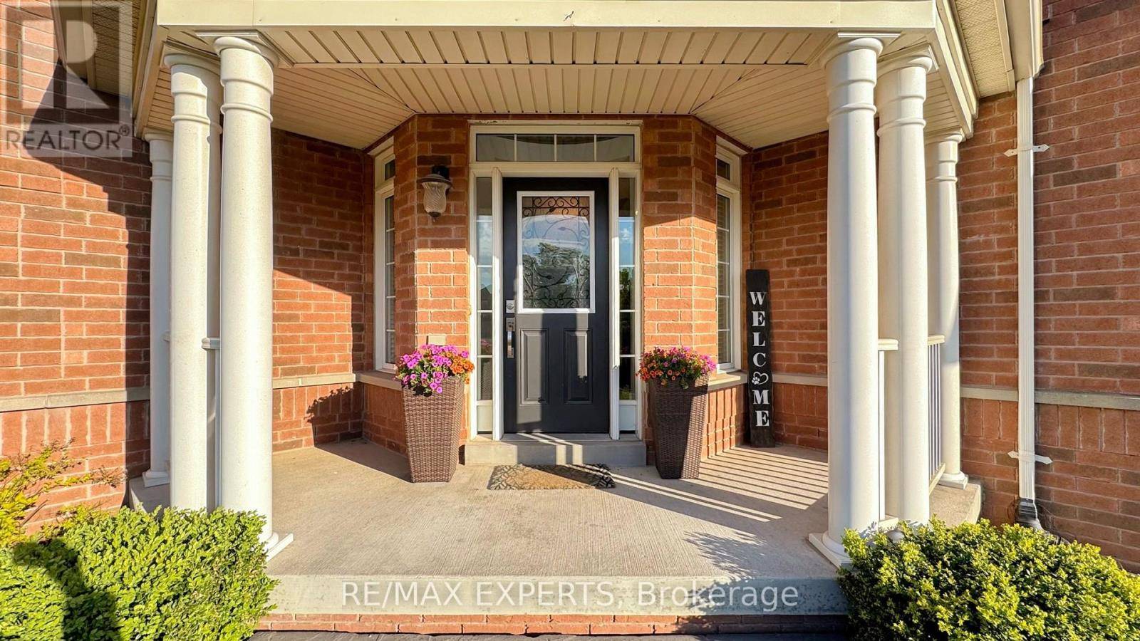 Bradford West Gwillimbury (bradford), ON L3Z0E2,215 SUMMERLYN TRAIL