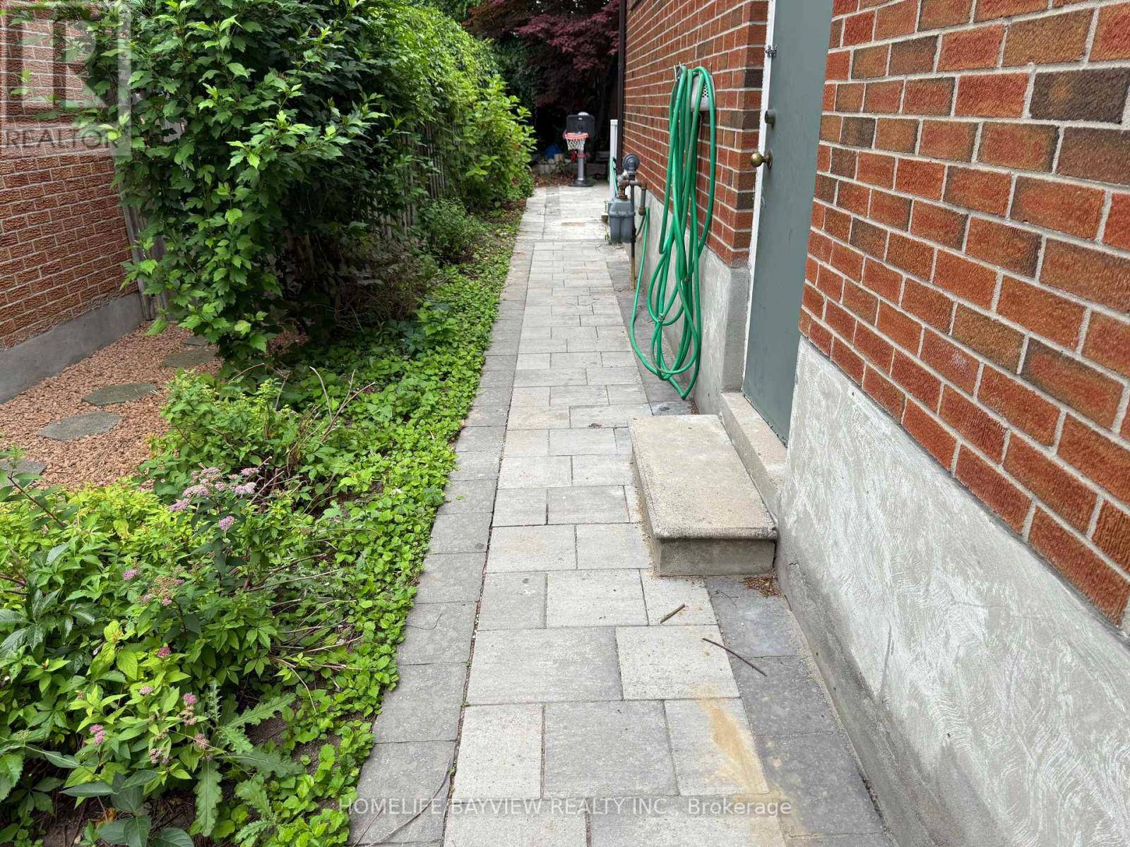 Markham (royal Orchard), ON L3T3Z5,18 JONDAN CRESCENT