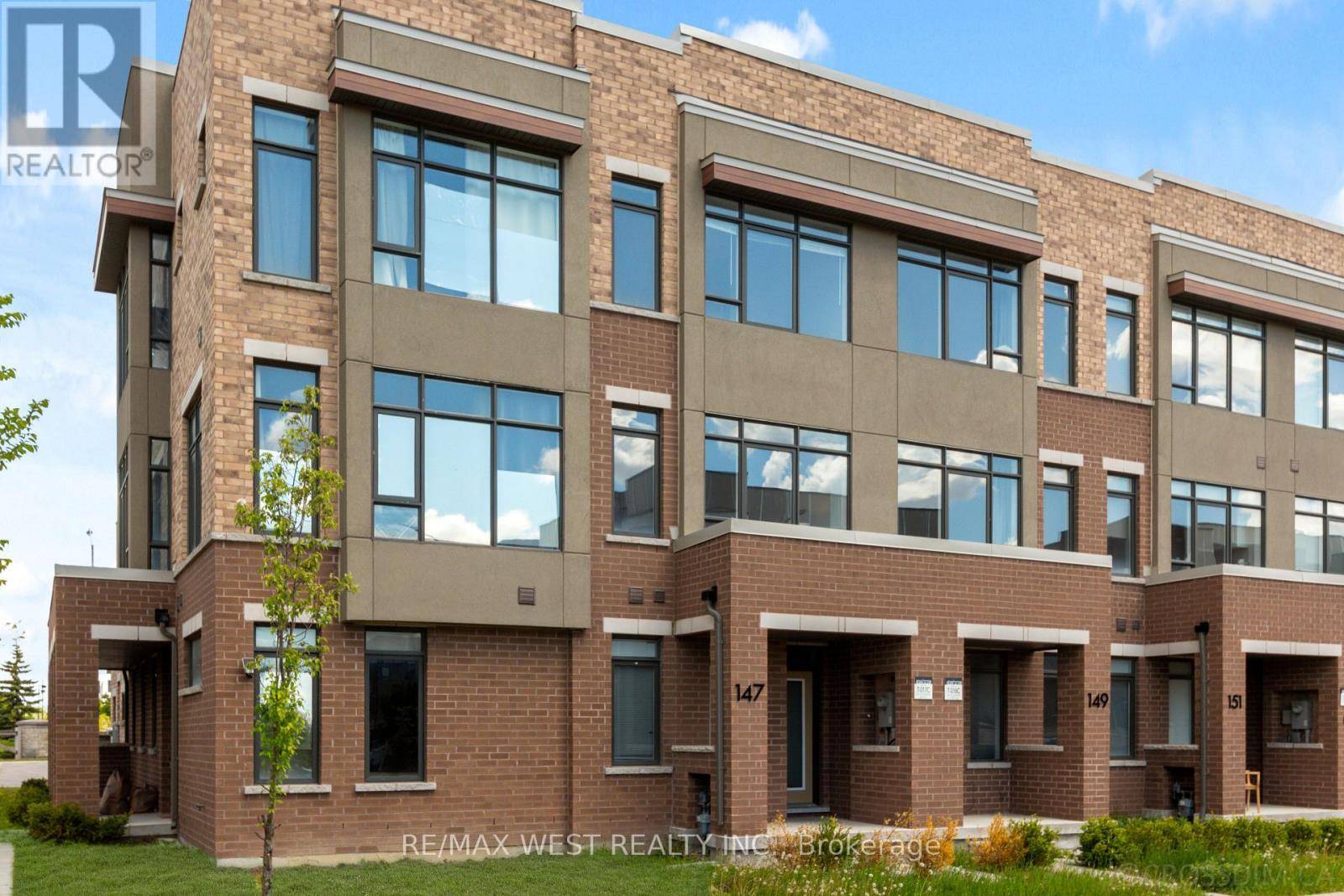 147 SALTERTON CIRCLE E, Vaughan, ON L6A2Z2