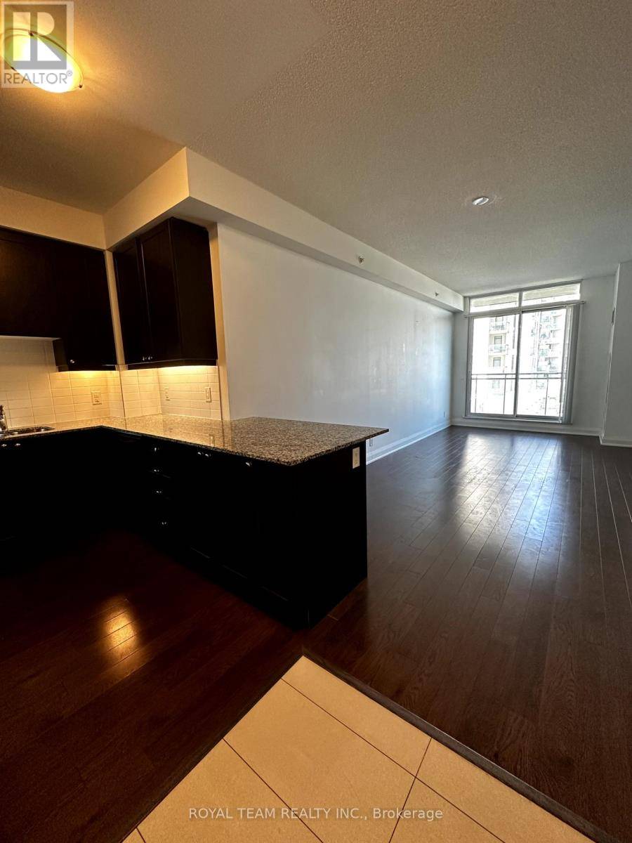 Vaughan (vaughan Grove), ON L4L8C4,24 Woodstream BLVD #307