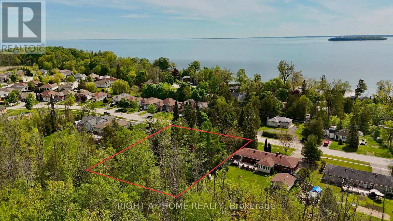 Innisfil (alcona), ON L9S2J2,2802 IRETON STREET