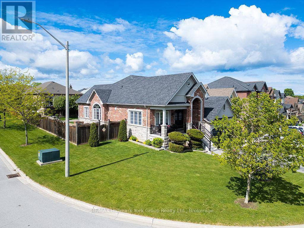 Innisfil (alcona), ON L9S4Z3,1166 GINA STREET