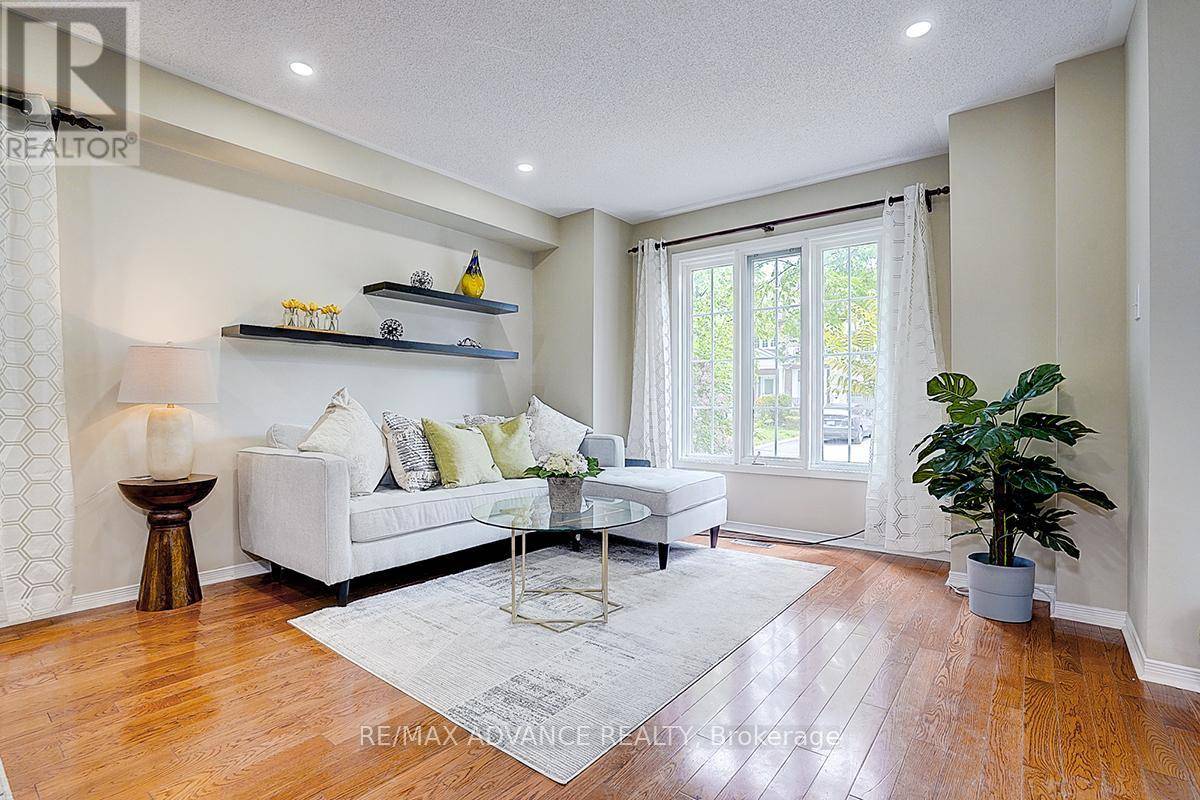 Markham (berczy), ON L6C2C5,180 TRAIL RIDGE LANE
