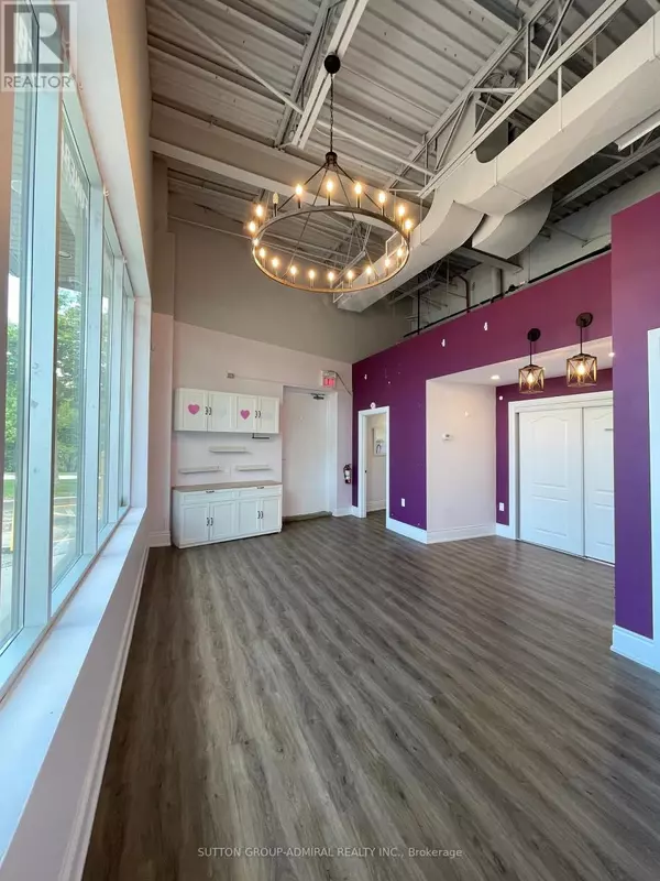 Vaughan (sonoma Heights), ON L4H1M3,75 Napa Valley AVE #1