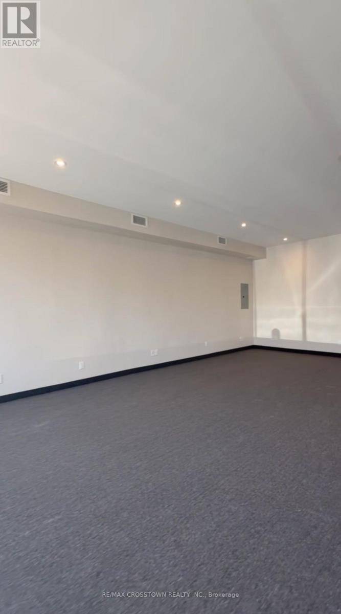 Vaughan (concord), ON L4K4J3,399 Applewood CRES #5