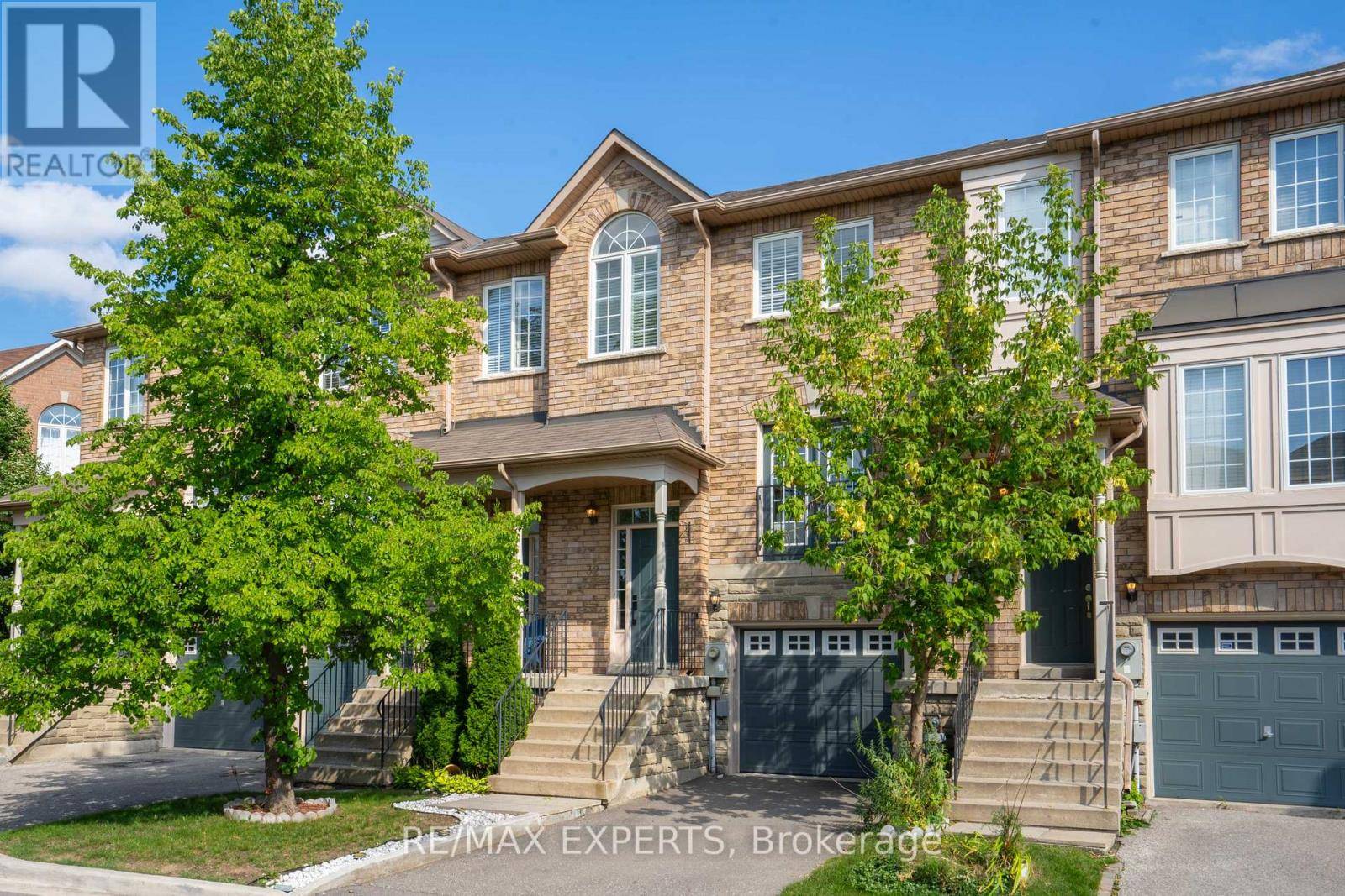 Vaughan (east Woodbridge), ON L4L9M9,19 Foxchase AVE #32