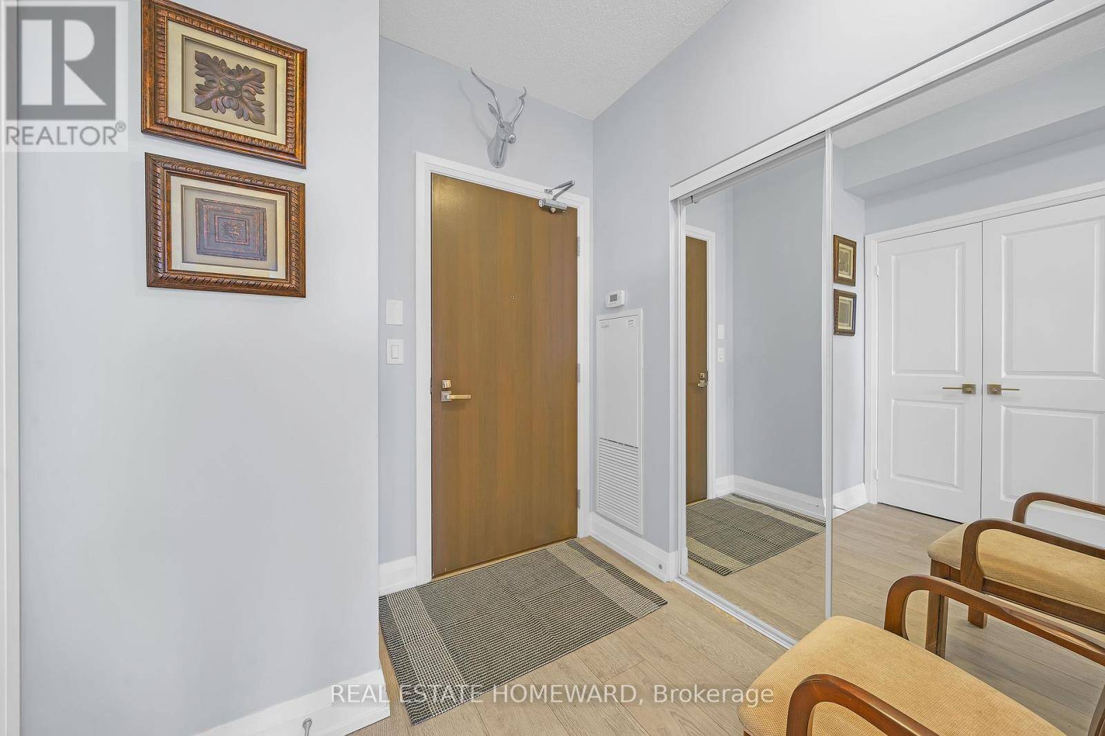 Markham (thornhill), ON L3T0C8,7161 Yonge ST #1525
