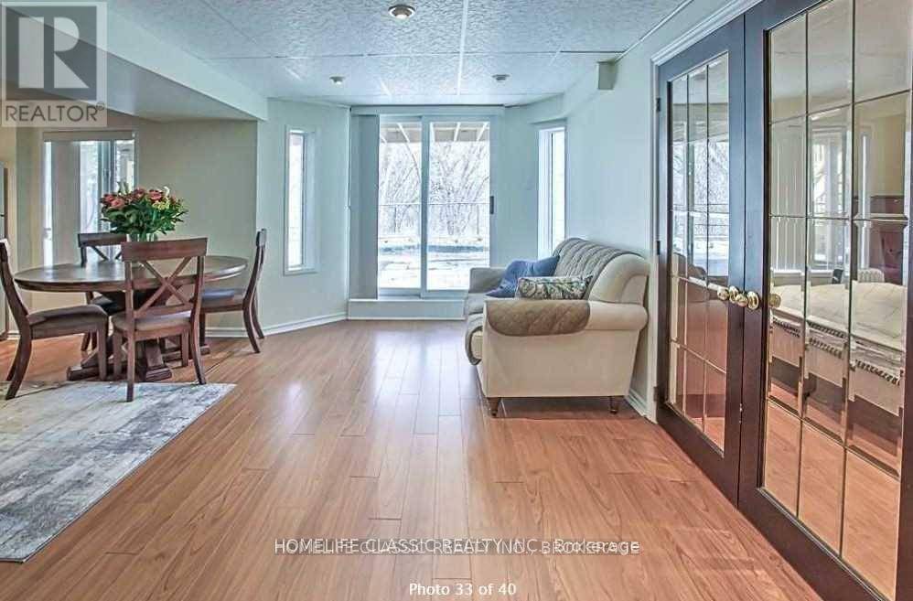 Richmond Hill (north Richvale), ON L4C5X4,93 Kersey CRES #lower