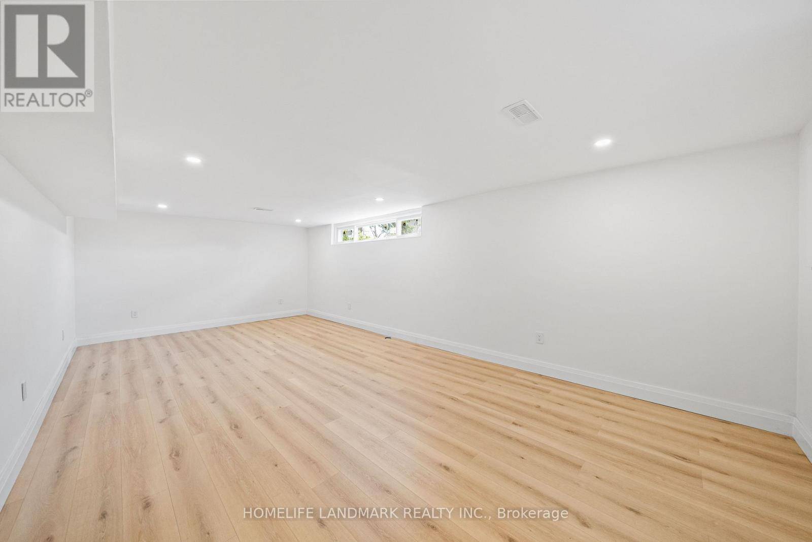 Richmond Hill (crosby), ON L4C3A5,LOWER LEVEL - 335 GELLS ROAD