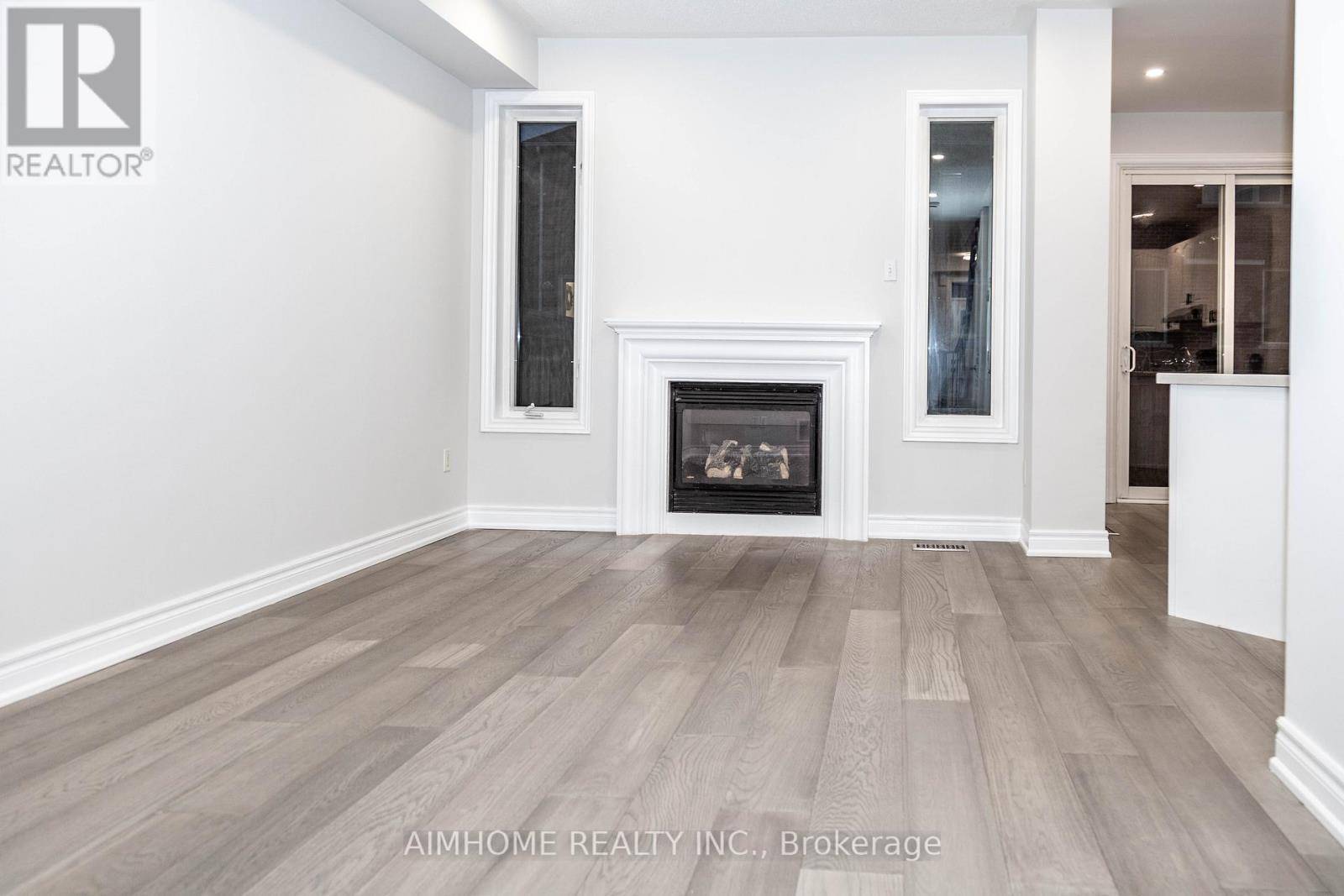 Richmond Hill (jefferson), ON L4E4Y5,51 BROWER AVENUE
