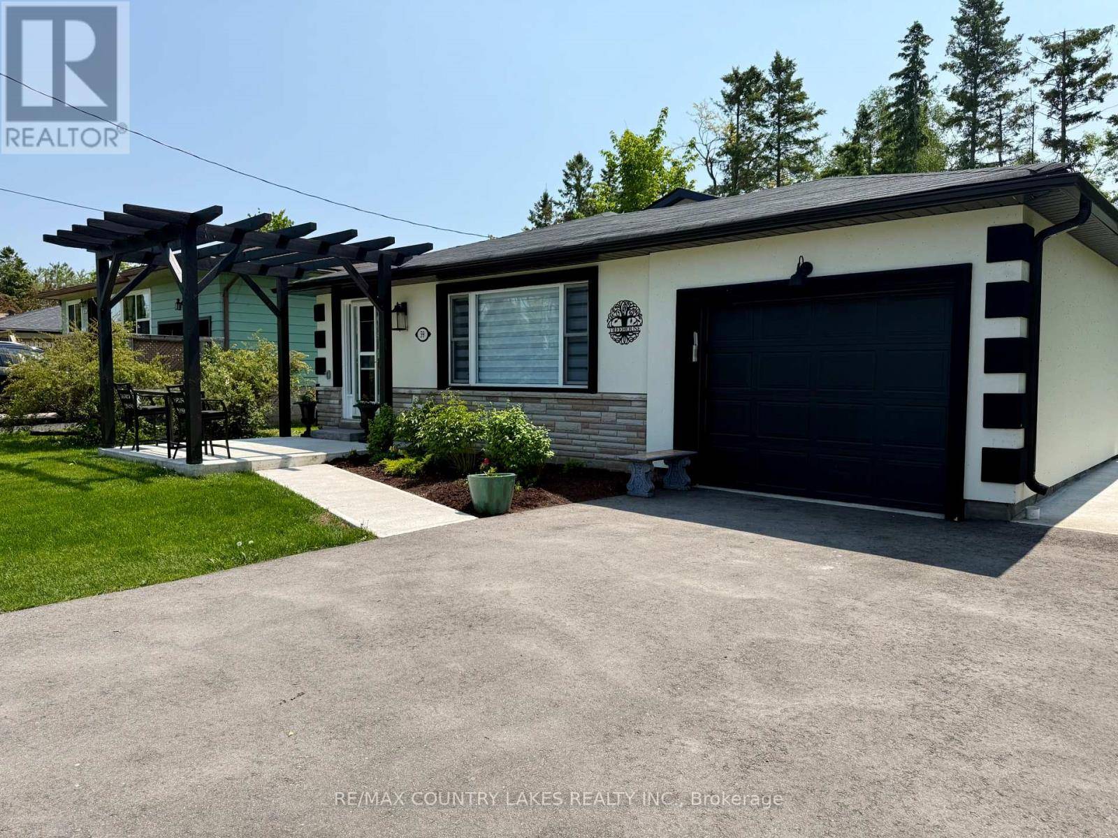 Brock (beaverton), ON L0K1A0,59 THIRD STREET