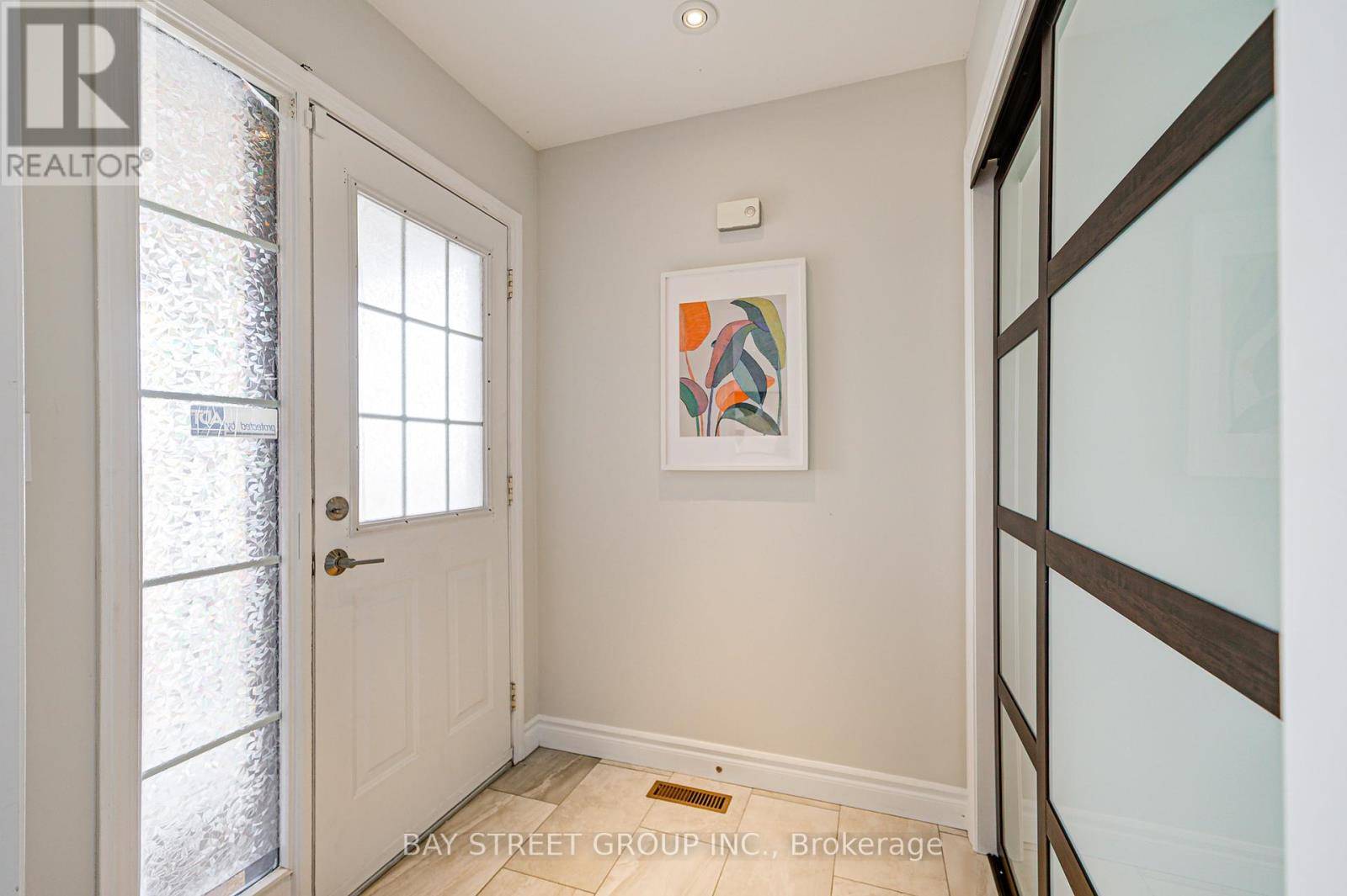 Markham (berczy), ON L6C2M9,43 TOWER BRIDGE CRESCENT
