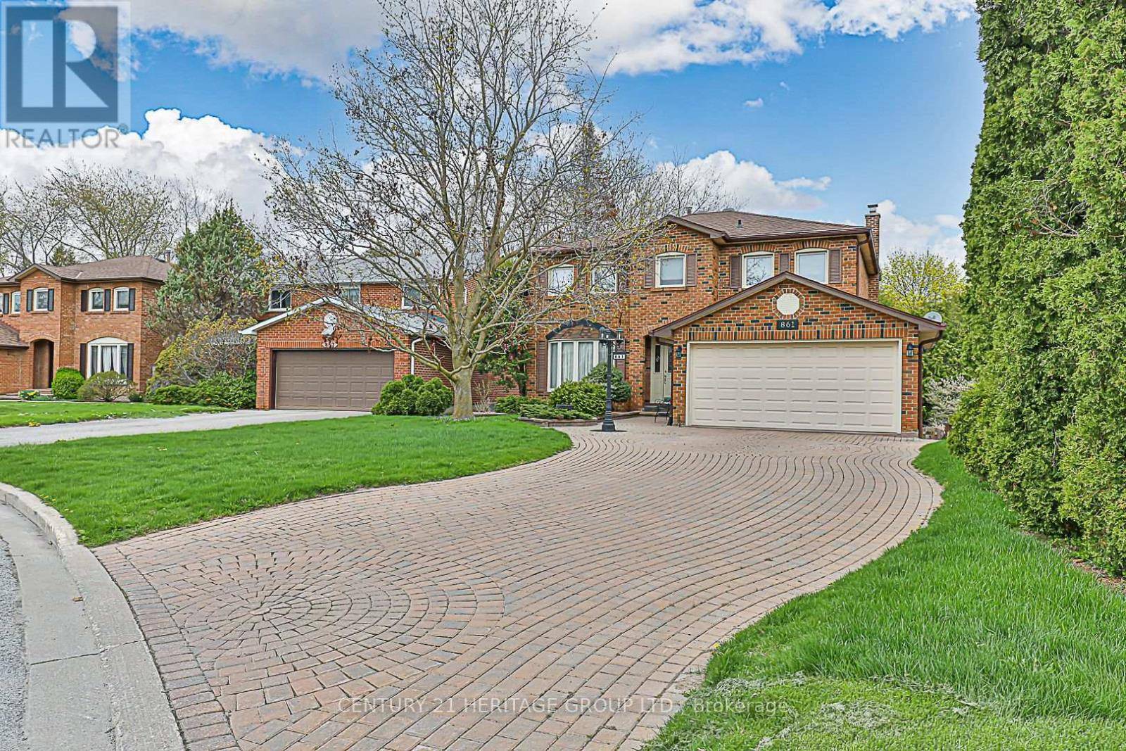 861 COLUMBIA COURT, Newmarket (huron Heights-leslie Valley), ON L3Y6L6