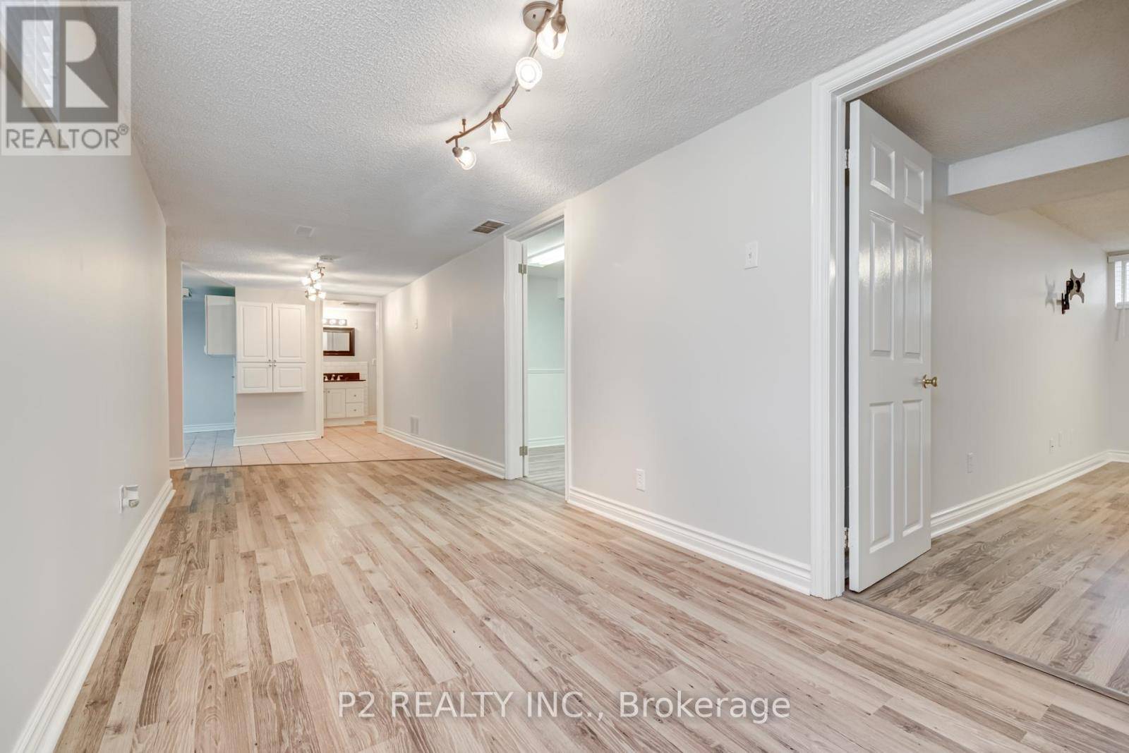 19512 Yonge ST #Basement, East Gwillimbury (holland Landing), ON L9N1L9
