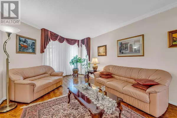 Vaughan (brownridge), ON L4J7R7,44 BROWNRIDGE DRIVE
