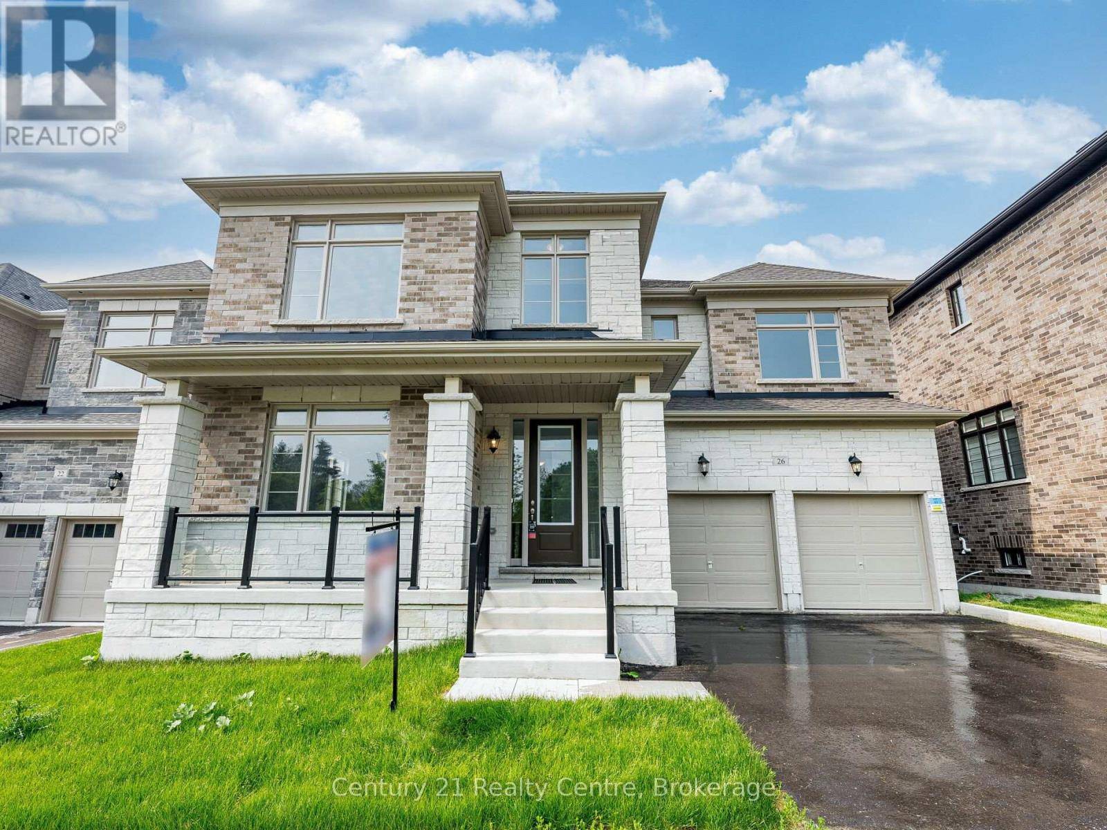 Bradford West Gwillimbury (bond Head), ON L0G1B0,26 HEARN STREET