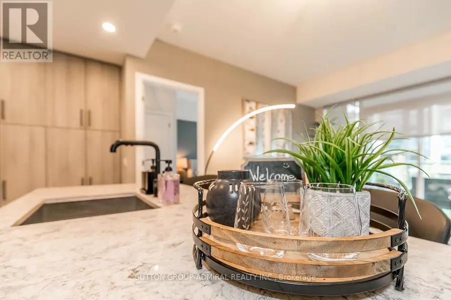 415 Sea Ray AVE #221, Innisfil, ON L9S0R5