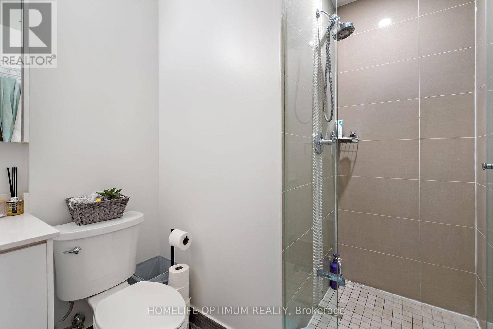 Richmond Hill (langstaff), ON L4B0H5,95 Oneida CRES #1704