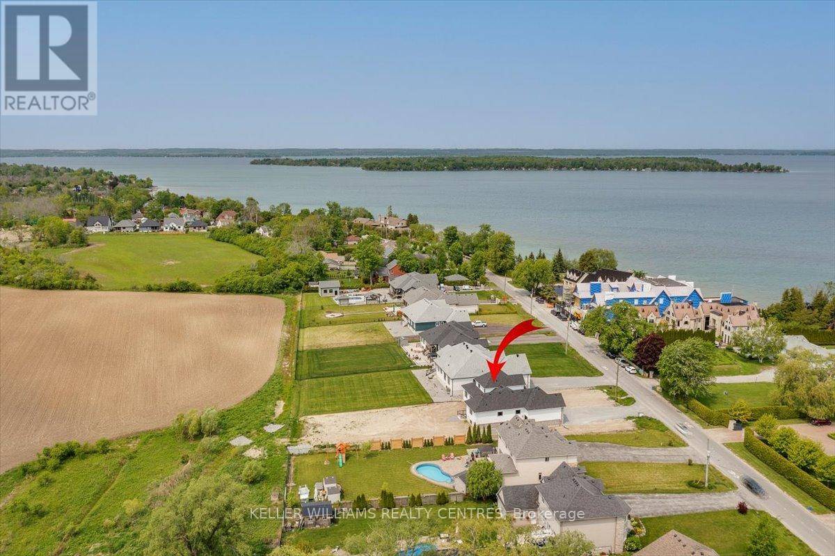 Georgina (historic Lakeshore Communities), ON L4P0S7,147 LAKE DRIVE E