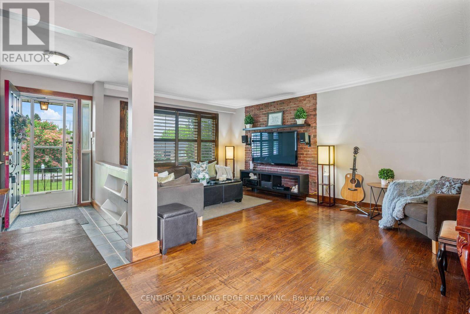 Whitchurch-stouffville, ON L4A4N4,29 JOYCE BOULEVARD S