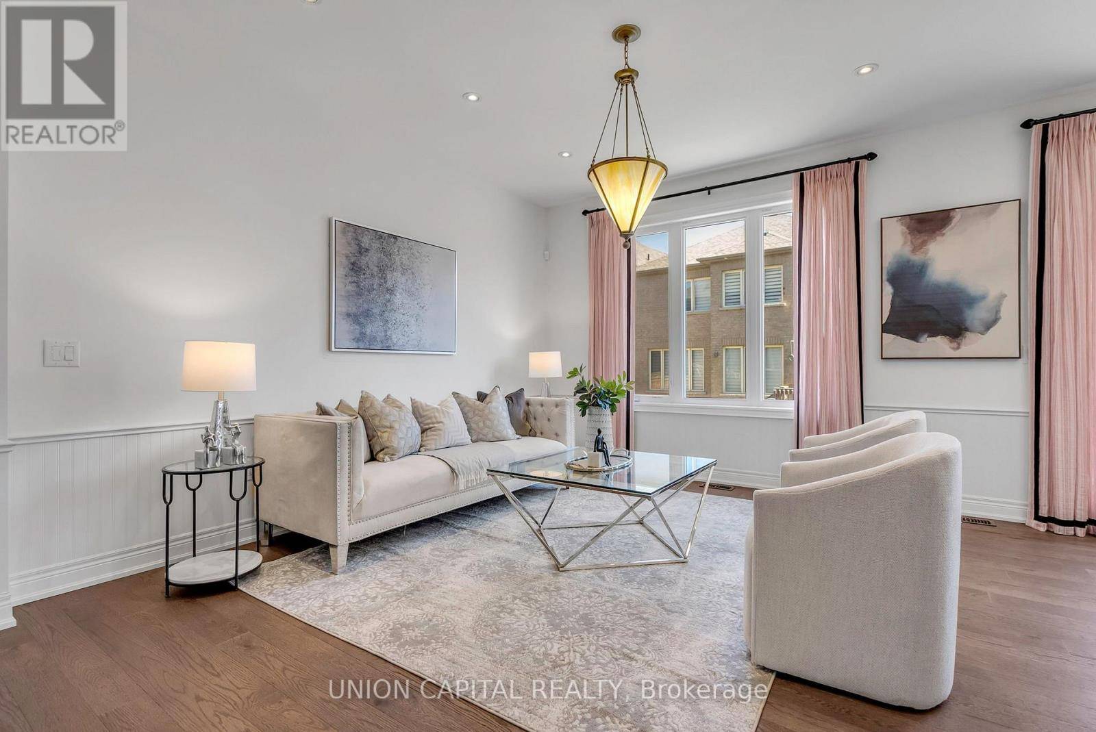 East Gwillimbury (queensville), ON L9N0R8,130 WALTER ENGLISH DRIVE