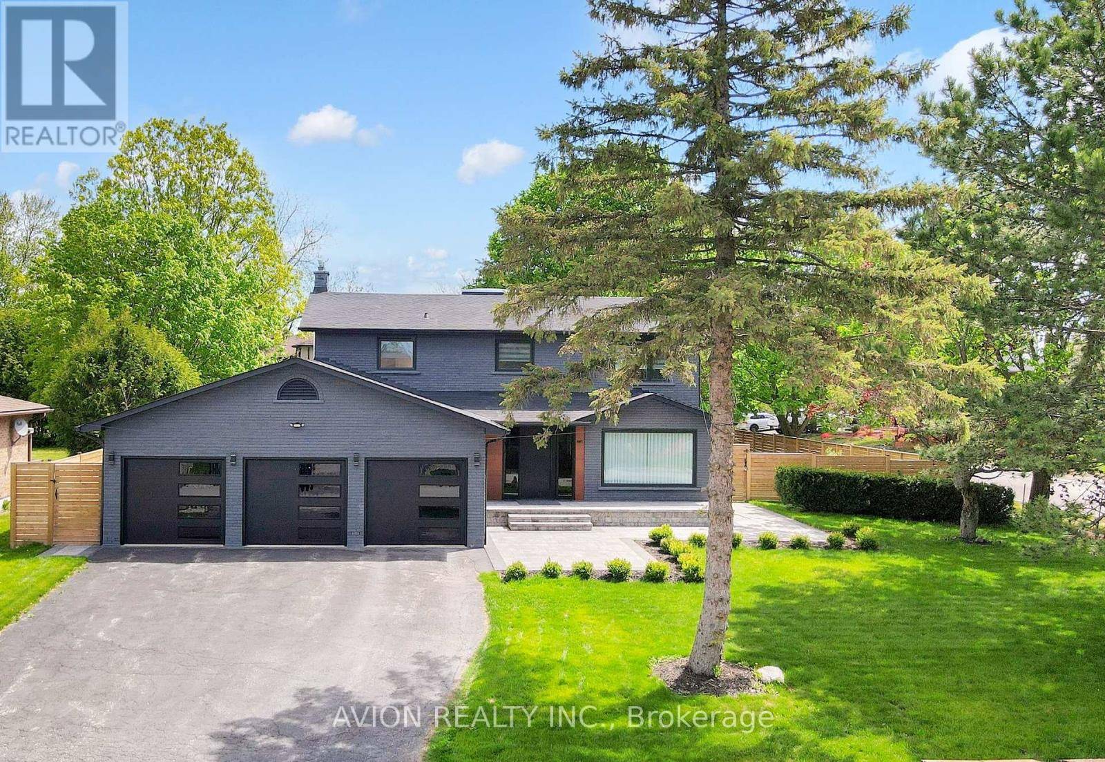 1 ROSEGARDEN CRESCENT, Richmond Hill (oak Ridges), ON L4E2P1
