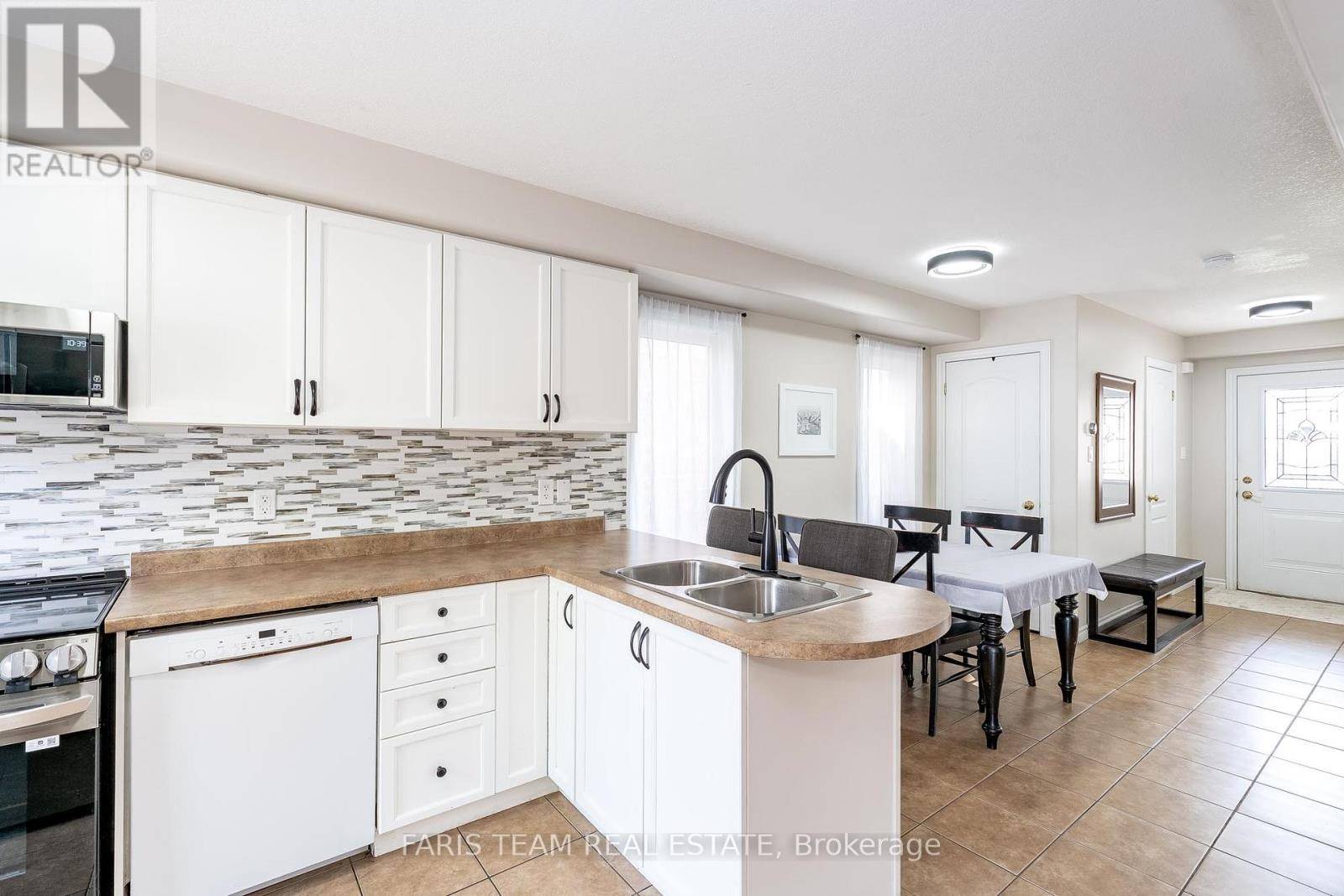Essa (angus), ON L0M1B5,34 QUIGLEY STREET