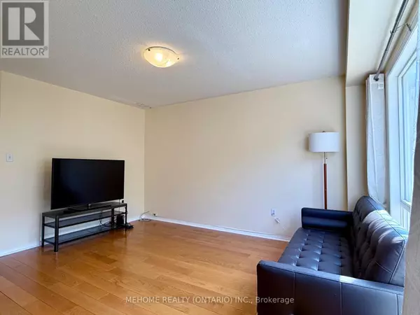 Richmond Hill (langstaff), ON L4B4P2,123 RIDEAU DRIVE