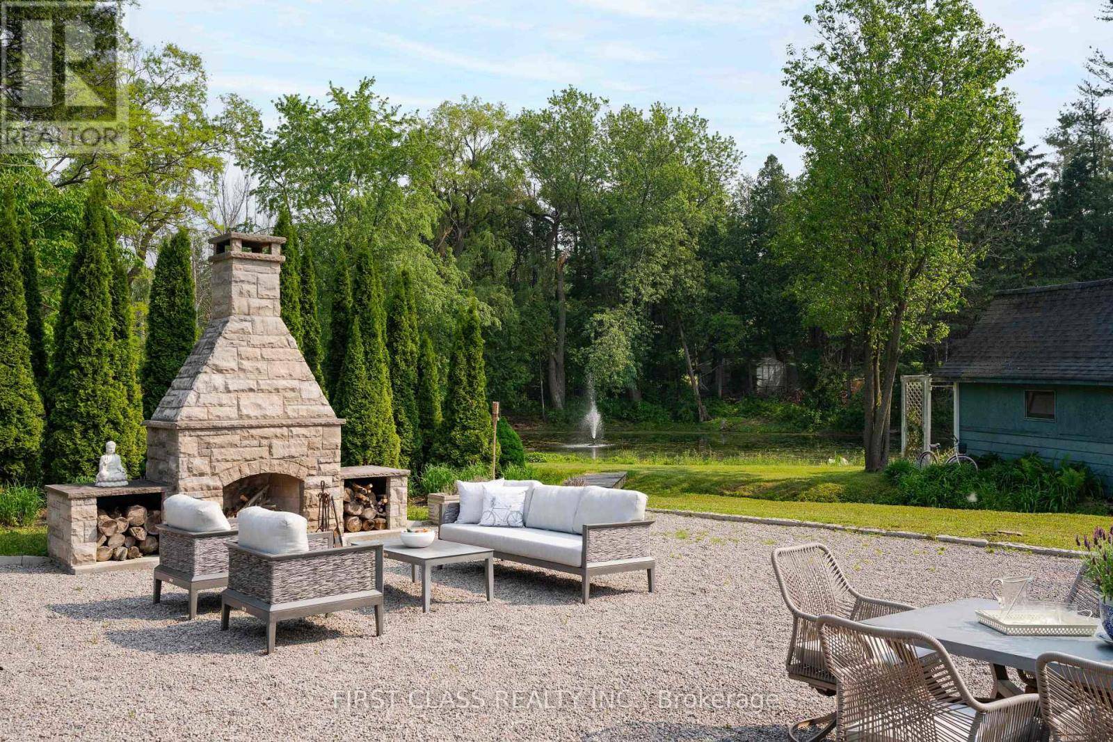 Whitchurch-stouffville, ON L0H1G0,2 VANVALLEY DRIVE