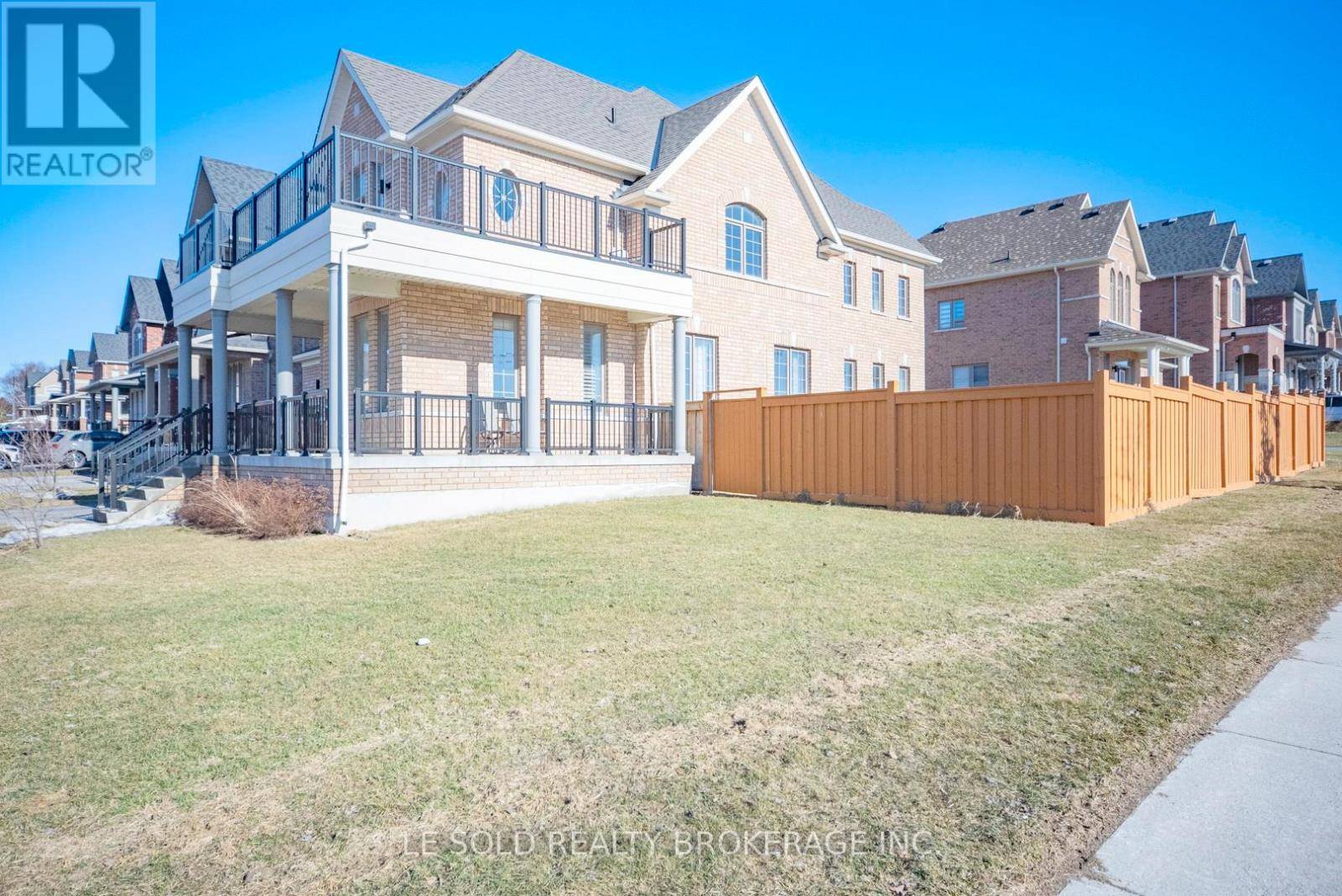 East Gwillimbury (holland Landing), ON L9N0S8,51 SPRUCE AVENUE