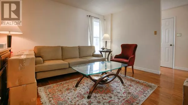 18 LILAC AVENUE N, Markham (aileen-willowbrook), ON L3T5J9