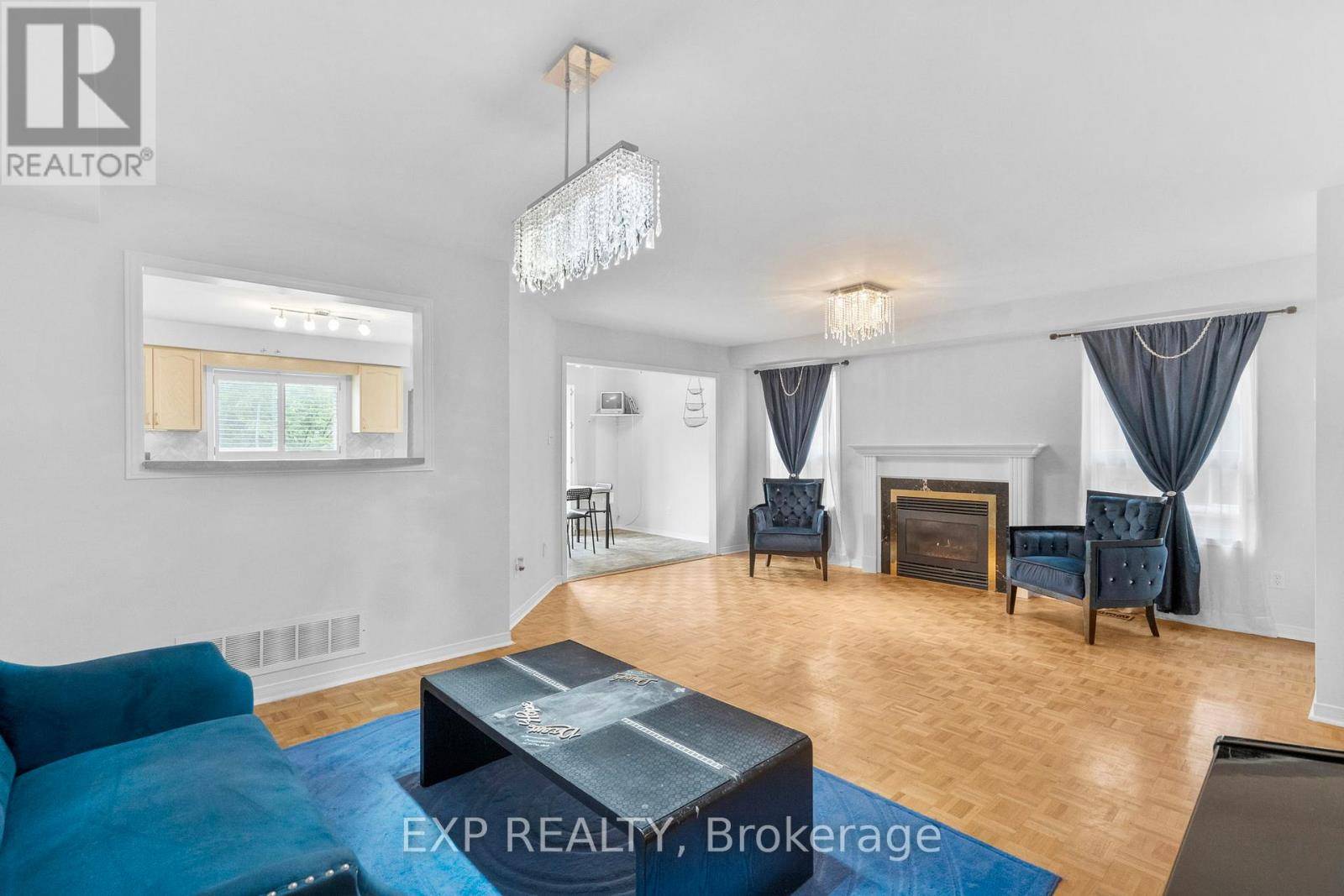 Richmond Hill (rouge Woods), ON L4S1V7,10 BREEZEWAY CRESCENT