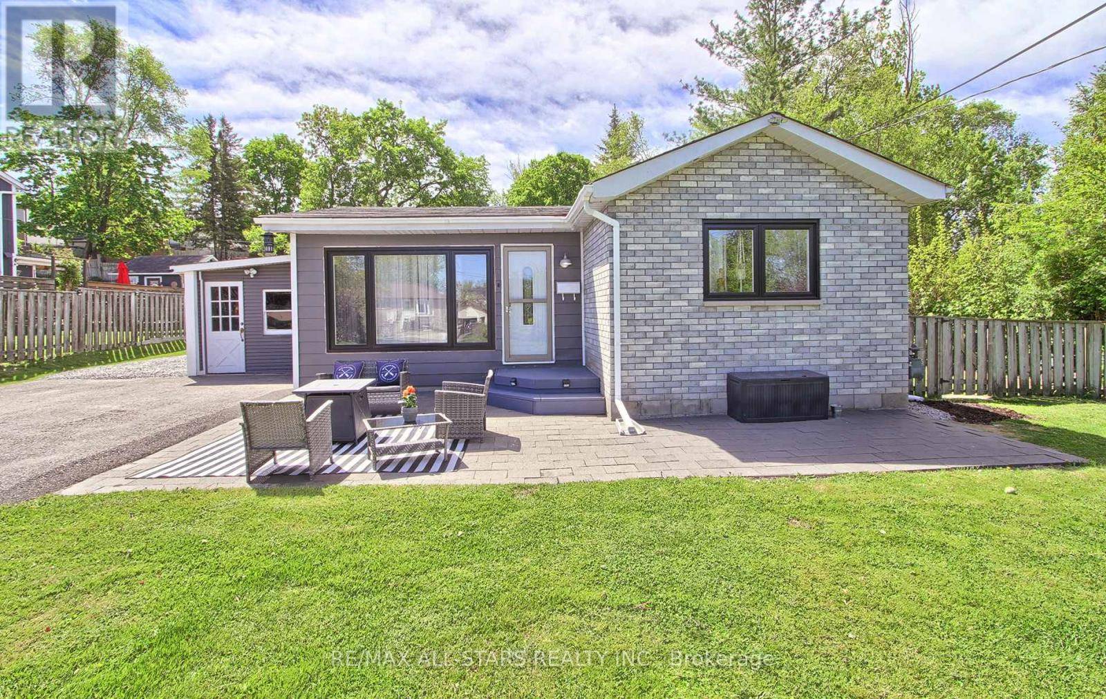 Georgina (keswick South), ON L4P3A8,297 WALTER DRIVE