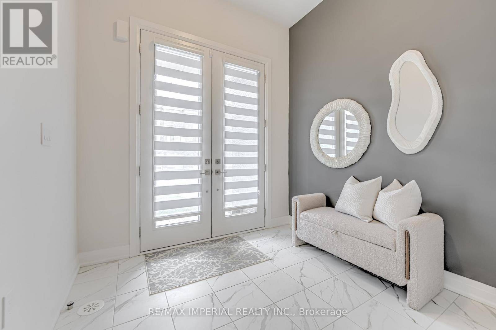 Newmarket (summerhill Estates), ON L3X0M6,222 VERMONT AVENUE