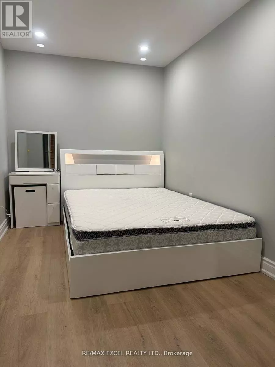 Richmond Hill (oak Ridges Lake Wilcox), ON L4E5B4,16 Maroon DR #Bsmt