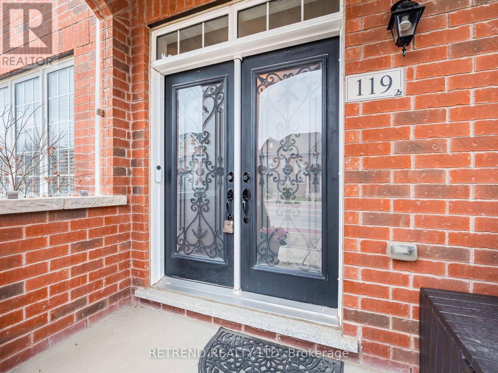 Vaughan (kleinburg), ON L4H3Y7,119 BARONS STREET