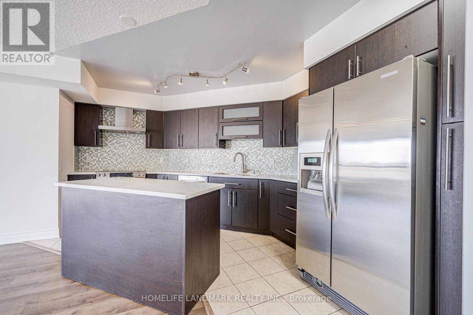 Richmond Hill (beaver Creek Business Park), ON L4B4R8,9017 Leslie ST #311