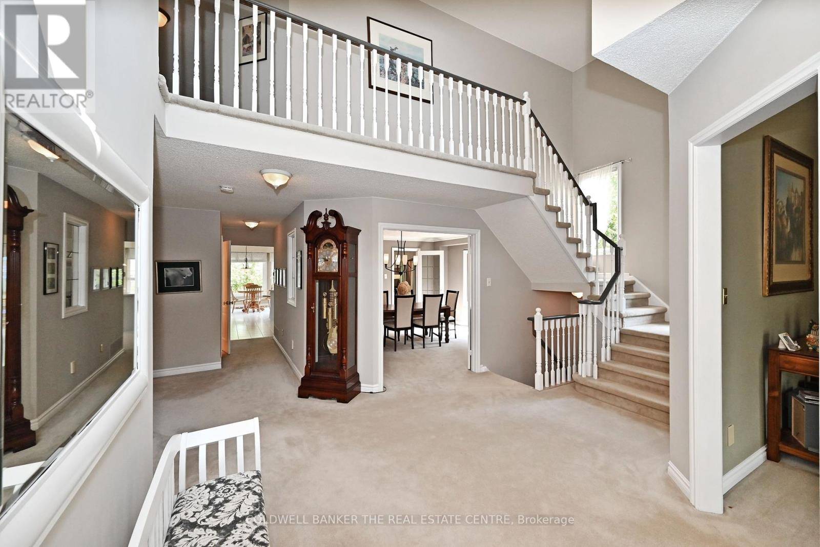 Newmarket (glenway Estates), ON L3X1B7,407 FAIRWAY GARDENS