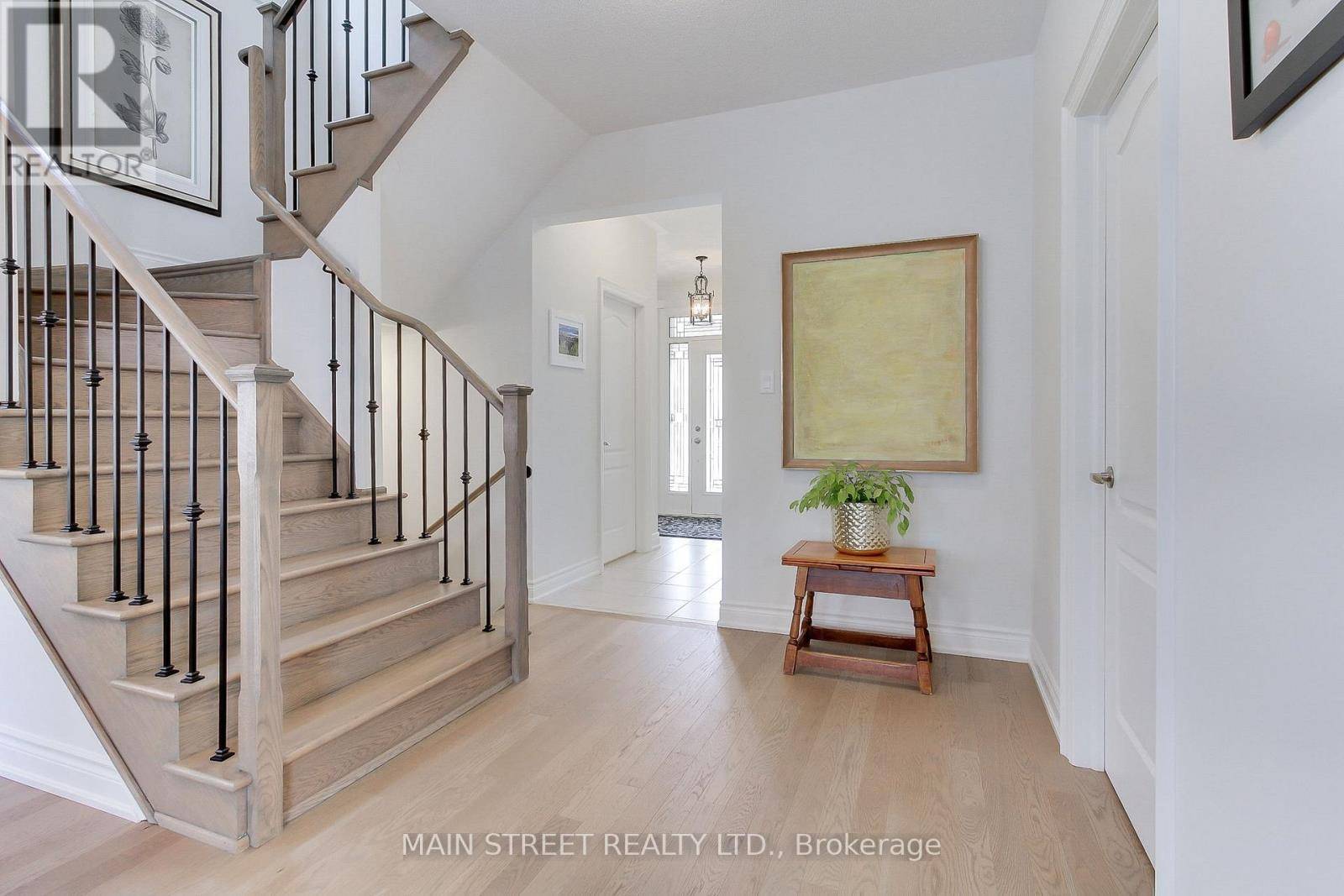 East Gwillimbury (sharon), ON L9N0S5,58 SHARONVIEW CRESCENT