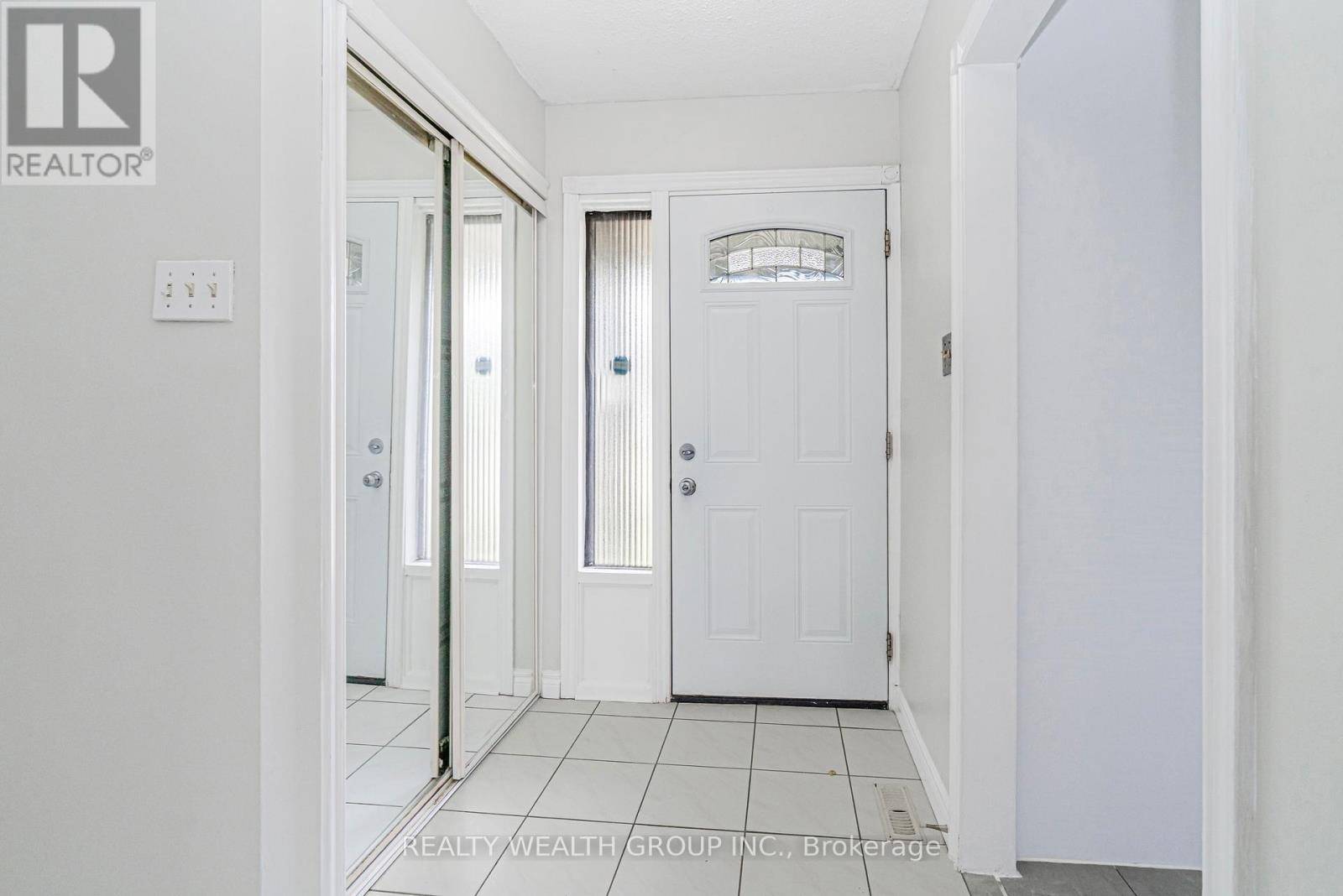 Richmond Hill (north Richvale), ON L4C5C7,189 Springhead GDNS #41