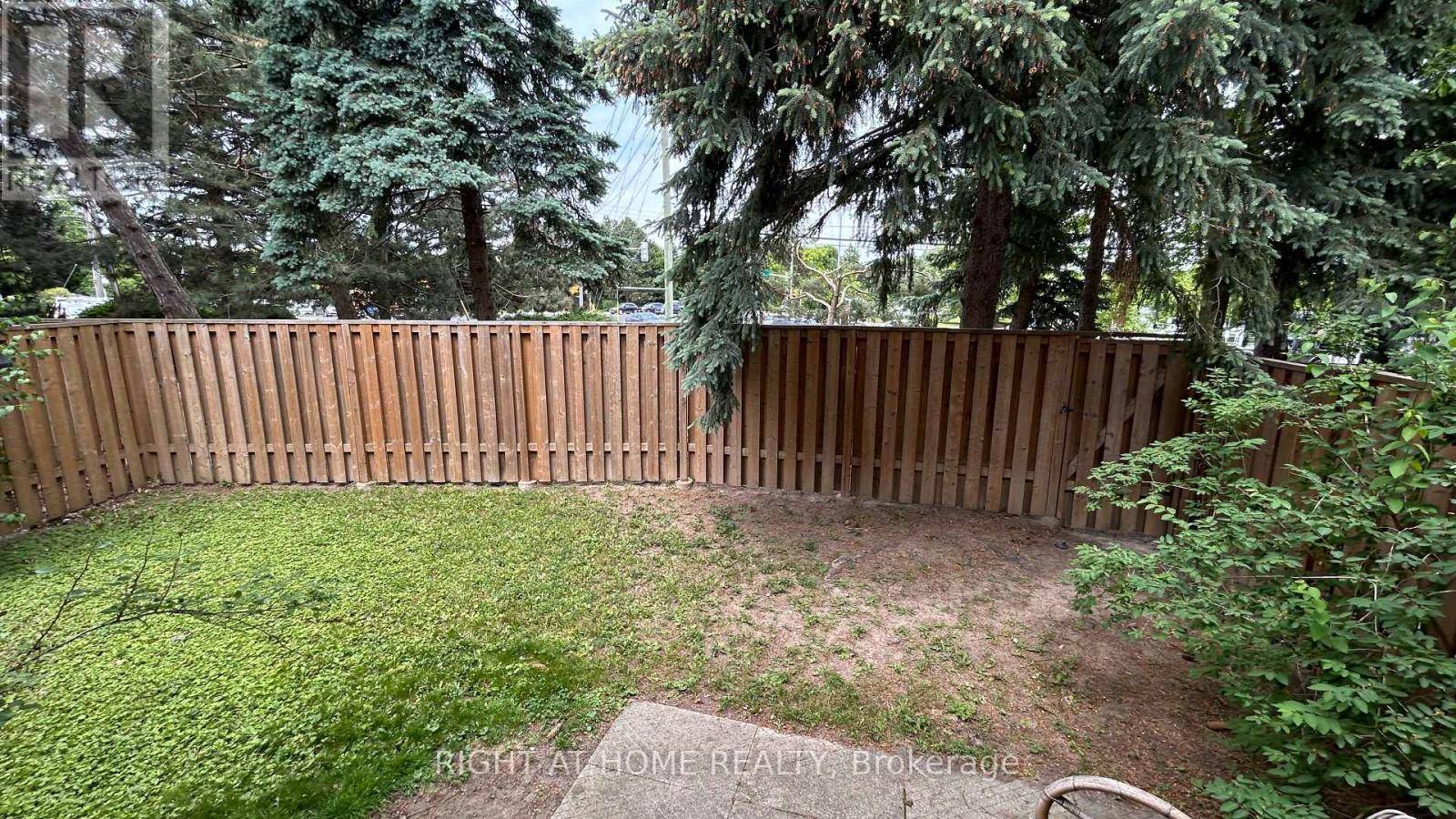 Markham (aileen-willowbrook), ON L3T5B8,26 Niles WAY #327