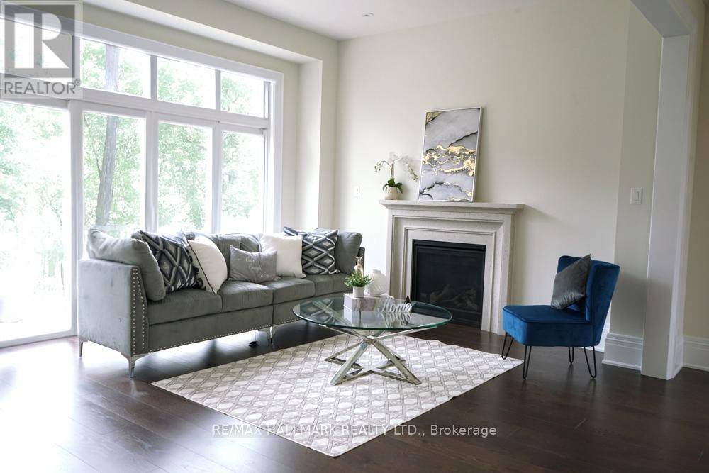 Aurora (aurora Estates), ON L4G6W4,23 KINGWOOD LANE