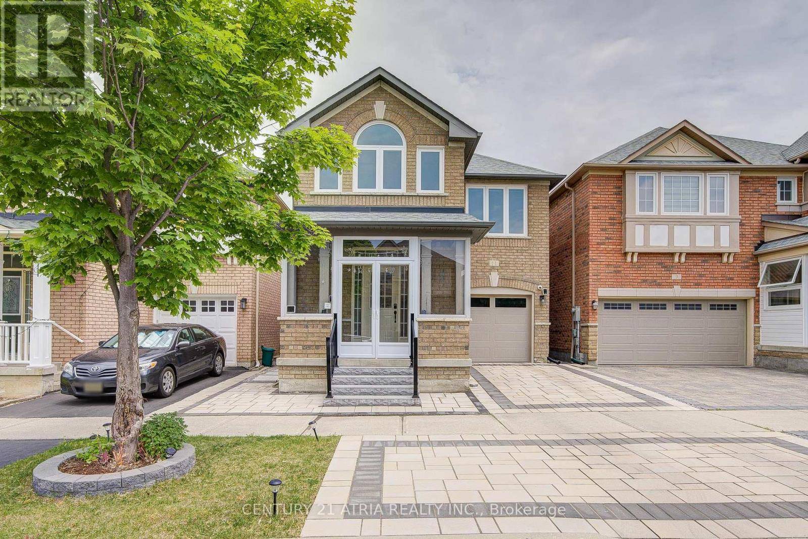 11 CRAWFORD STREET, Markham (berczy), ON L6C2L4