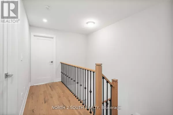 Vaughan (elder Mills), ON L4H5G5,19 VIRRO COURT