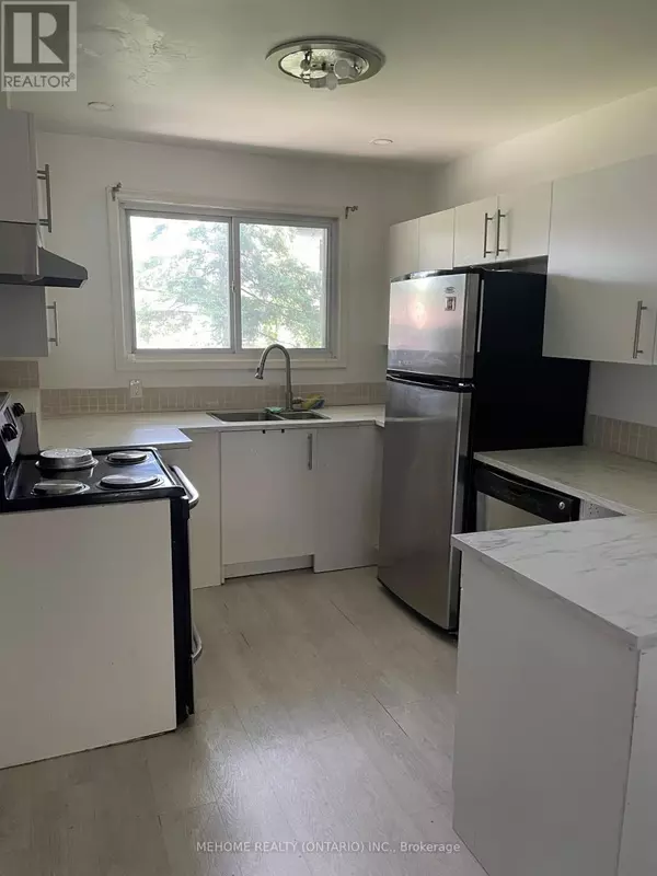 389 Becker RD #Main, Richmond Hill (crosby), ON L4C2S3