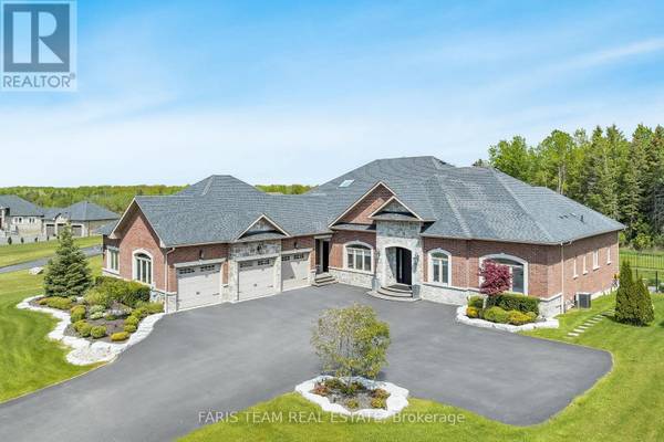 158 DALE CRESCENT, Bradford West Gwillimbury, ON L0L1L0