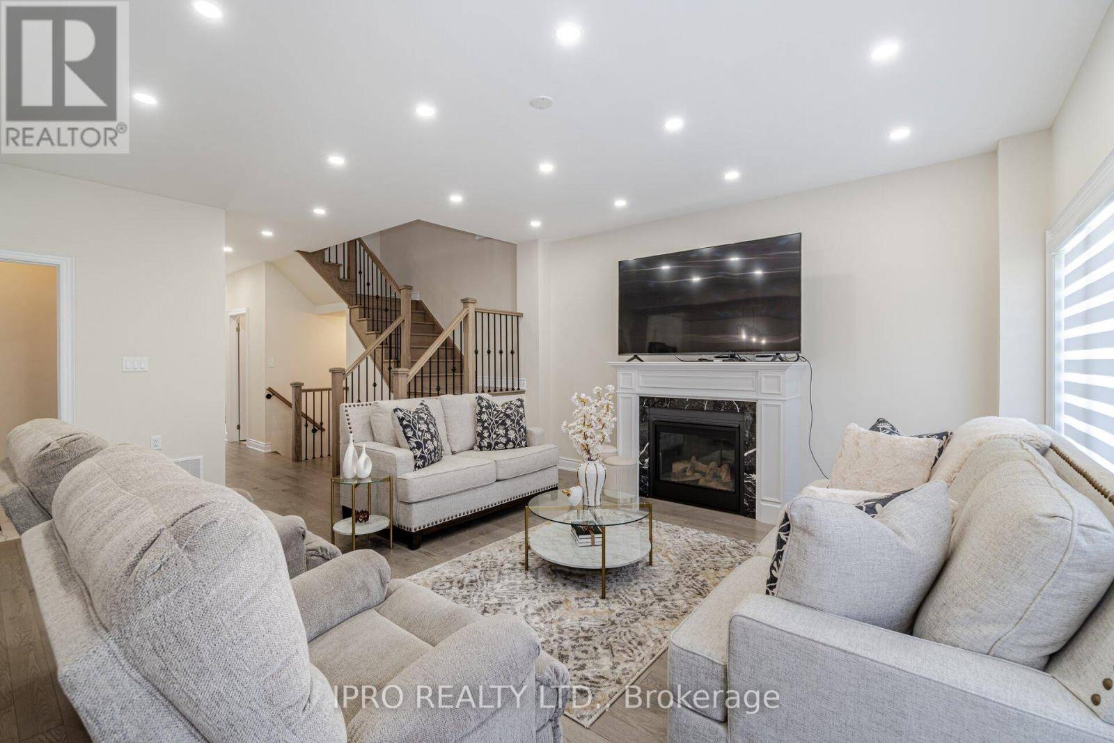 New Tecumseth (alliston), ON L9R0T3,95 KENNEDY BOULEVARD