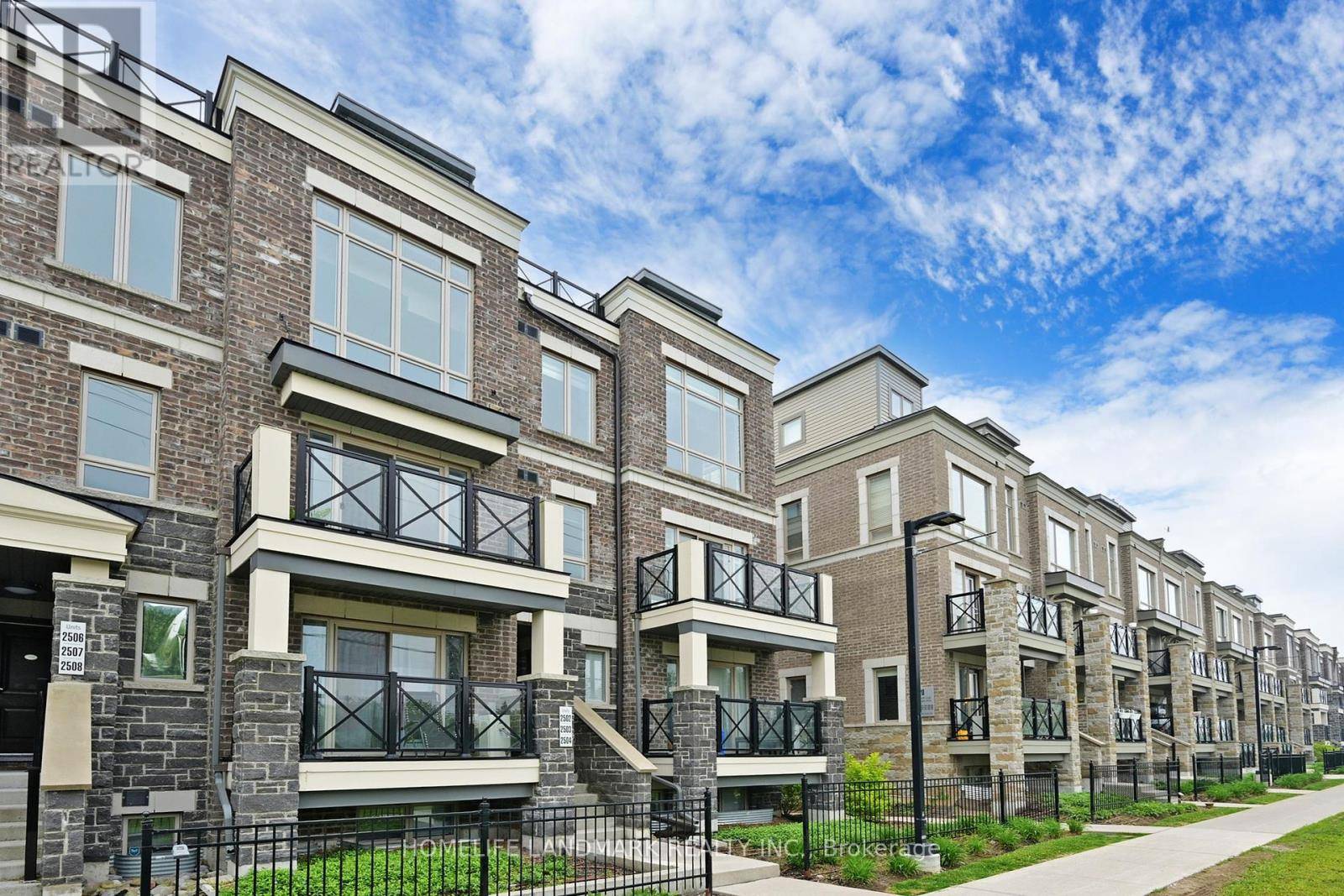 Markham (cornell), ON L6B1N5,30 Westmeath LN #2503