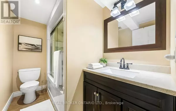 Georgina (keswick North), ON L4P3H6,10 Annamaria DR #Basement