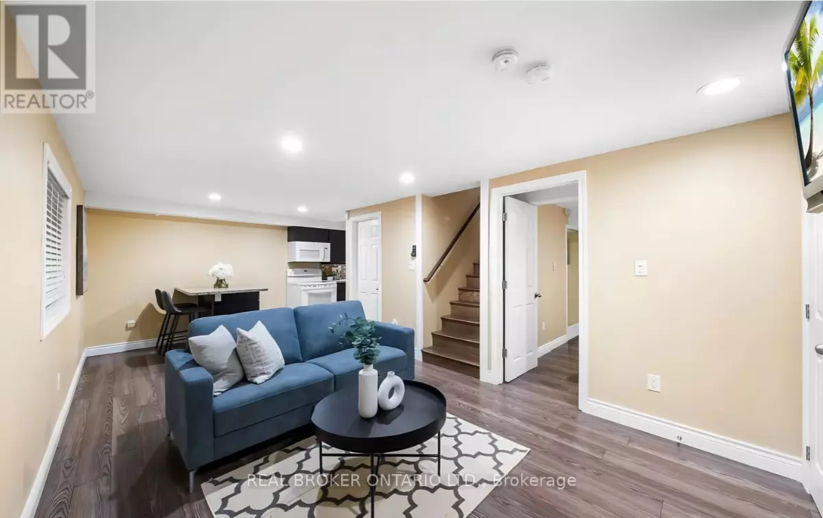 Georgina (keswick North), ON L4P3H6,10 Annamaria DR #Basement